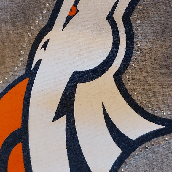 Hands High Denver Bronco Tee - Picture 11 of 13